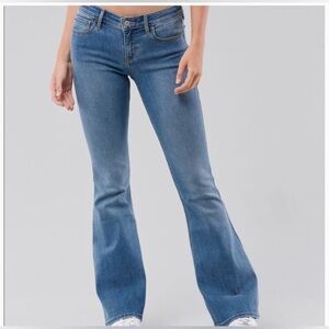 Hollister Low-Rise Medium Blue Flare Stretch Jeans Juniors Girls Size 3R (26x31)